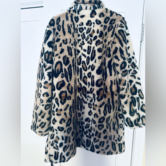Apparis leopard print faux fur coat size Small - Picture 10 of 10